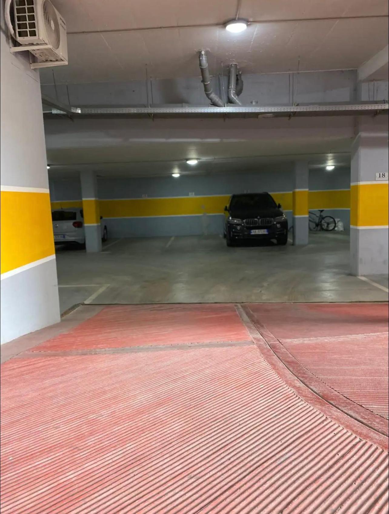Nemis Apartments In The Centre Of Tirana Four Free Parking Kültér fotó
